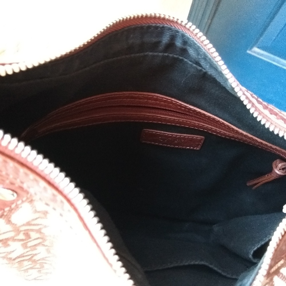DKNY | studded monogram western shoulder bag - Picture 3 of 6